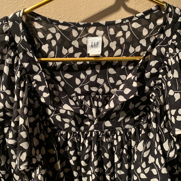 Black & White Chiffon Floral Blouse w/ Ruffles XS - Picture 4 of 8